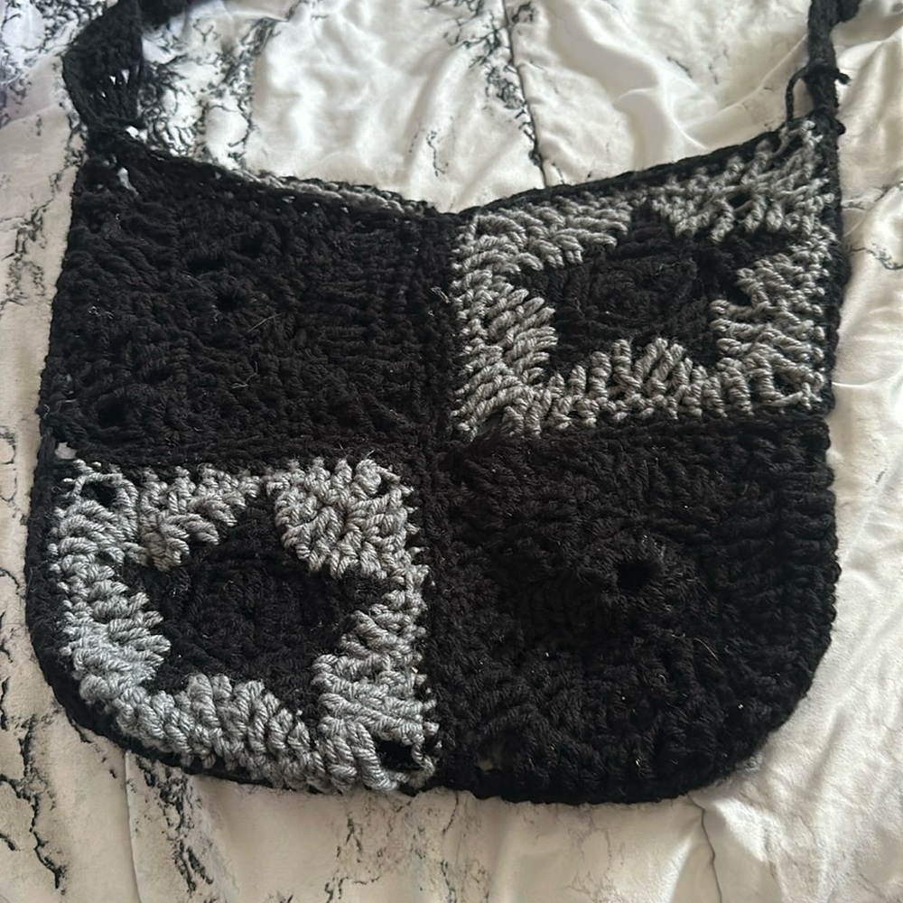 I am selling this crochet bag that I personally madee myself